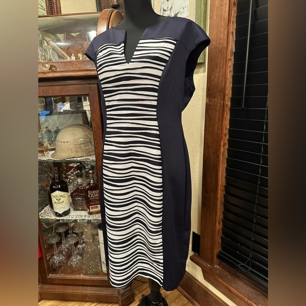 EUC Connected Apparel Striped Knee Length Sheath Dress Blue & White - Picture 2 of 8